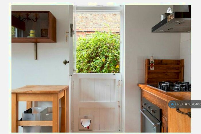 1 Bedroom Flat To Rent In Fleeming Road, London, E17