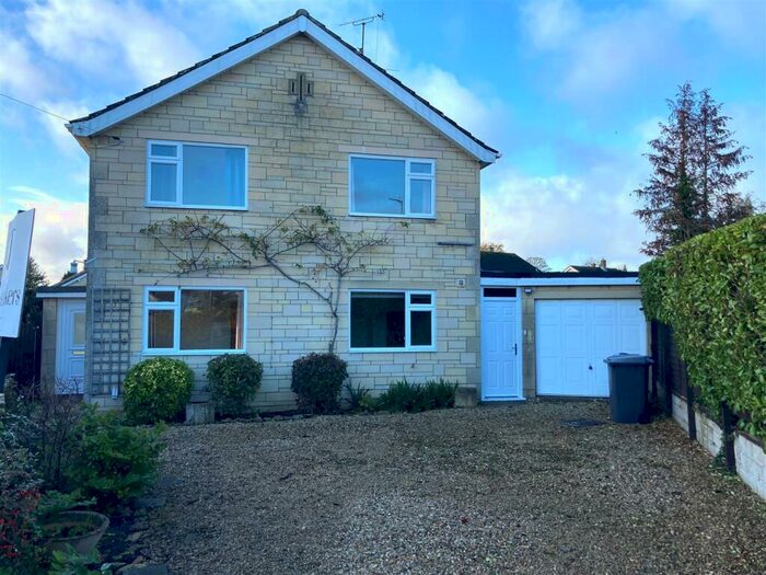 4 Bedroom Detached House To Rent In Kennedy Avenue, Whitley, SN12