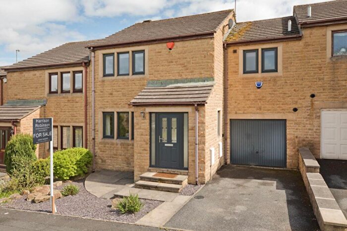 4 Bedroom Terraced House For Sale In Broadfield Way, Addingham, LS29