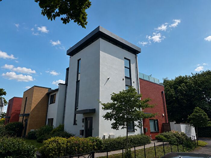 3 Bedroom Flat To Rent In The Chase, Topsham, Exeter, EX3