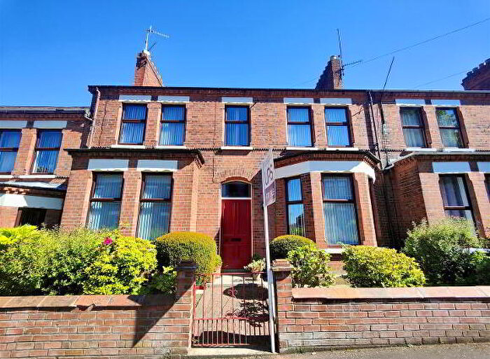 4 Bedroom TownHouse For Sale In Easton Crescent, Belfast, BT14