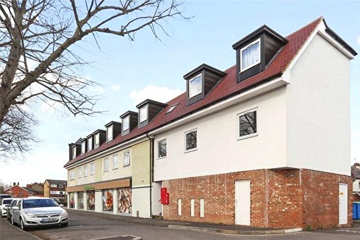 1 Bedroom Flat To Rent In Vanners Parade, High Road, Byfleet, West Byfleet, KT14