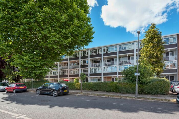 2 Bedroom Flat To Rent In Kersfield Road, London, SW15