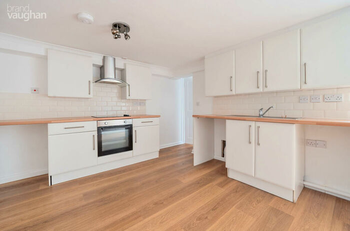 2 Bedroom Flat To Rent In Portland Road, Hove, East Sussex, BN3