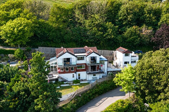 4 Bedroom Detached House For Sale In Upper Torrs Park, Ilfracombe, Devon, EX34