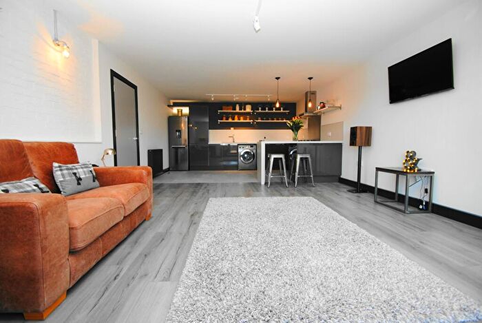 2 Bedroom Apartment To Rent In London Road, Hadleigh, Benfleet, SS7