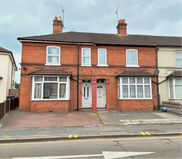 3 Bedroom Terraced House To Rent In Woking, GU21