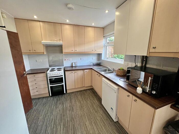 4 Bedroom House To Rent In Metchley Drive, Harborne, West Midlands, B17