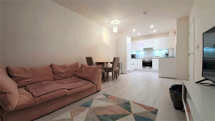 2 Bedroom Apartment To Rent In Harrow View, Harrow, HA1