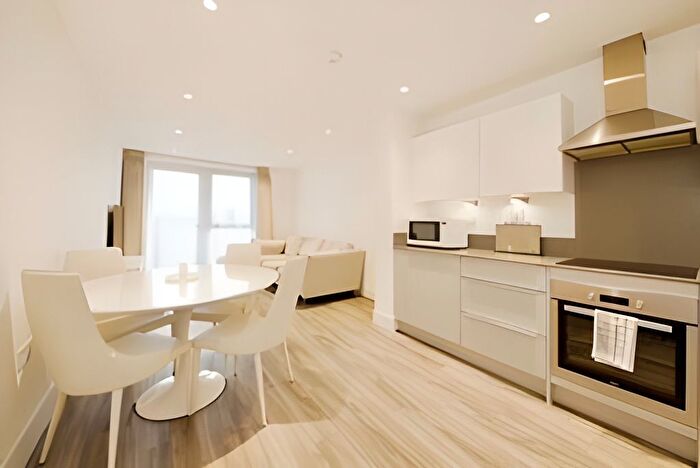1 Bedroom Flat For Sale In Burnt Oak Broadway, London, HA8