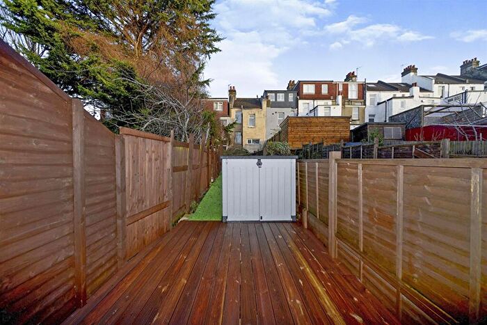 2 Bedroom Flat To Rent In Bear Road, Brighton, BN2