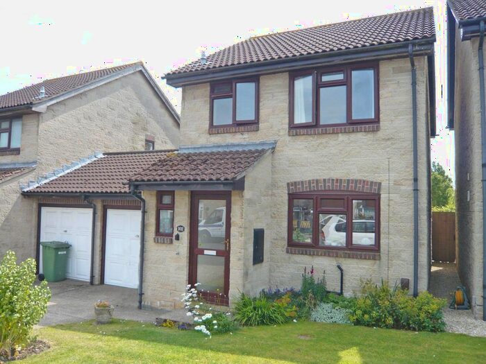 3 Bedroom Detached House To Rent In Wyville Road, Frome, BA11