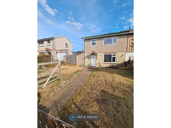 3 Bedroom Semi-Detached House To Rent In St. Margarets Avenue, Cefn Fforest, Blackwood, NP12