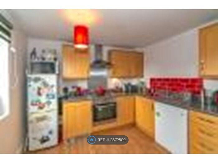 4 Bedroom Semi-Detached House To Rent In Warwick Avenue, Broughton, Milton Keynes, MK10