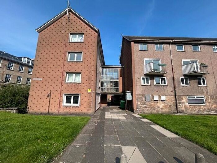 3 Bedroom Maisonette To Rent In Wardrop Street, Paisley, PA1
