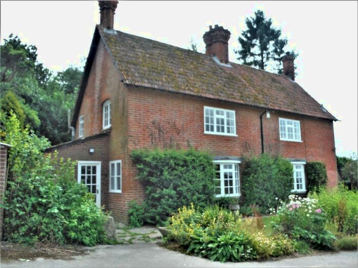 4 Bedroom Detached House To Rent In Ledge Hill, Market Lavington, Devizes, SN10