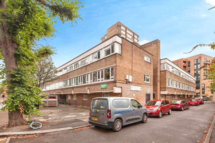3 Bedroom Flat For Sale In McKiernan Court, Shuttleworth Road, Battersea, London, SW11