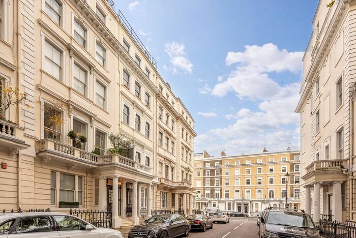 2 Bedroom Flat To Rent In Cornwall Gardens, South Kensington, London, SW7