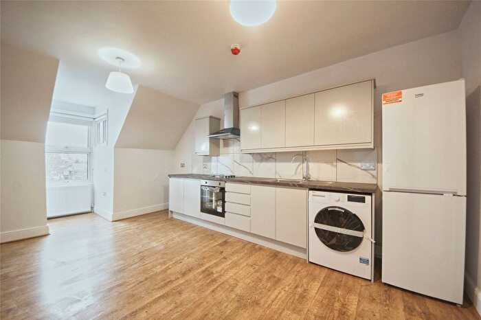 1 Bedroom Flat To Rent In Norwich Road, London, E7
