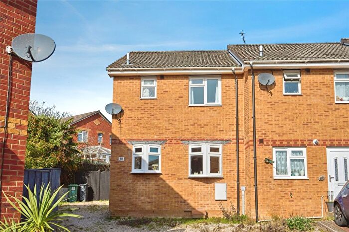 2 Bedroom End Of Terrace House For Sale In Nelson Drive, Cowes, Isle Of Wight, PO31