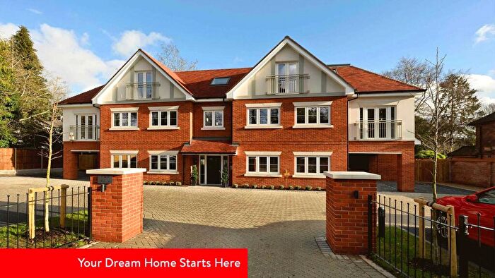 2 Bedroom Apartment For Sale In The Residence, Brooklands Road, Weybridge, KT13