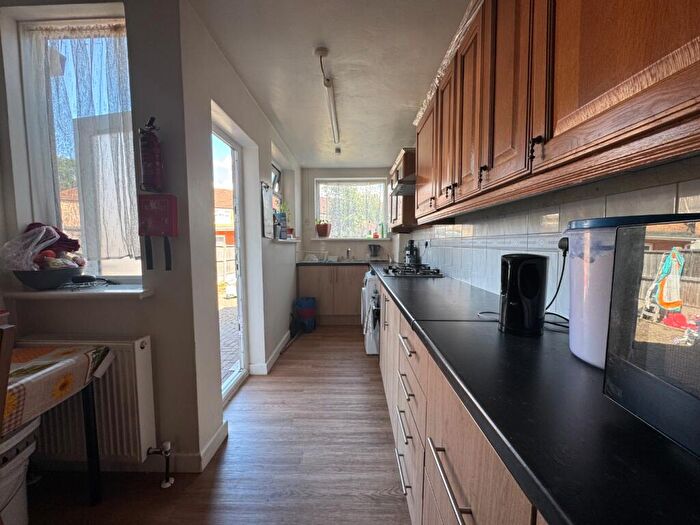 3 Bedroom Terraced House To Rent In District Road, Wembley, HA0