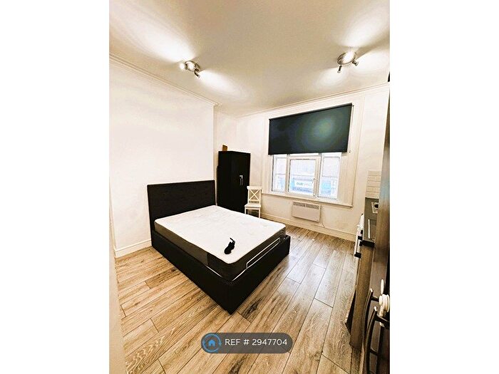 Studio To Rent In High St, Croydon, CR0