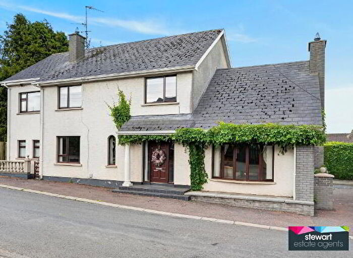 4 Bedroom Detached House For Sale In Lisnasure Road, Dromore, BT25