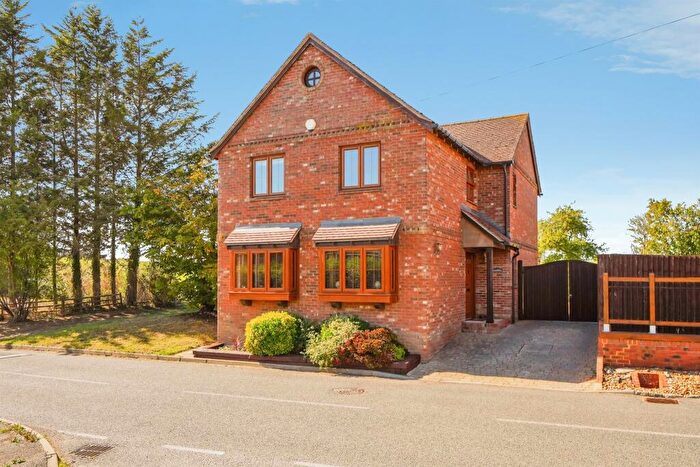 4 Bedroom Detached House For Sale In Main Street, Charndon, Bicester, OX27