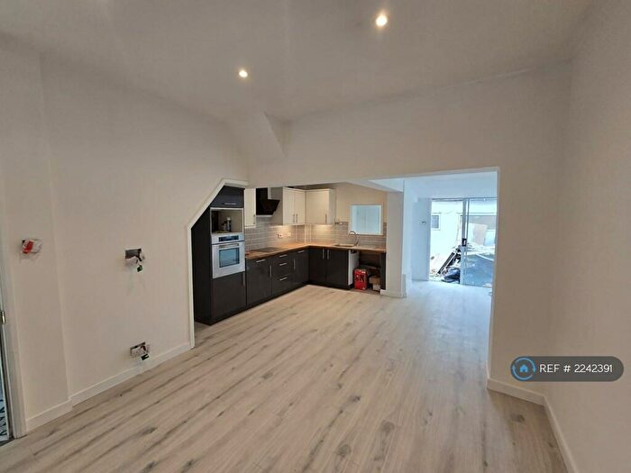 3 Bedroom Terraced House To Rent In Cornwallis Road, London, N9