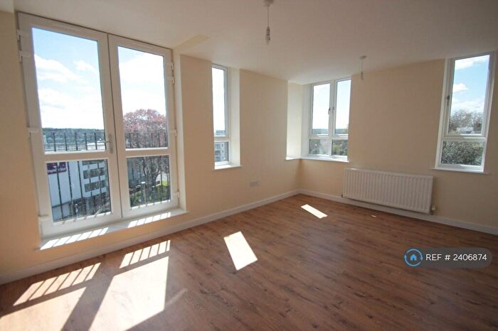 2 Bedroom Flat To Rent In Riverhill, Maidstone, ME16