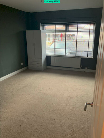 2 Bedroom Ground Flat To Rent In Creek Road, Hayling Island, PO11