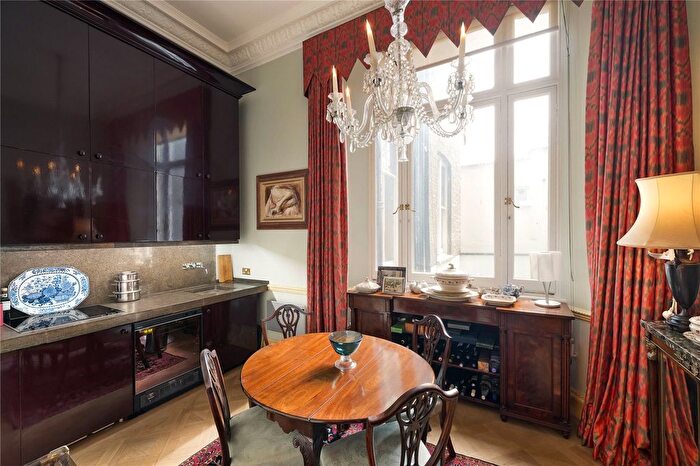 1 Bedroom Flat For Sale In Ennismore Gardens, London, SW7