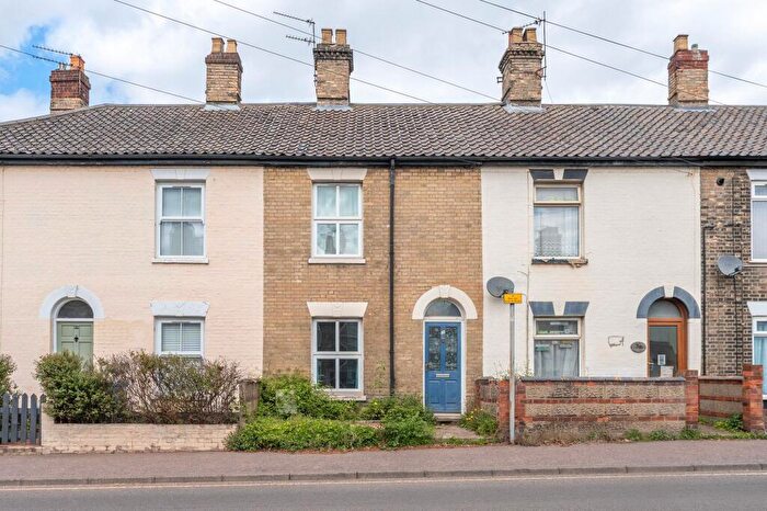 3 Bedroom Terraced House For Sale In Carrow Road, Norwich, NR1