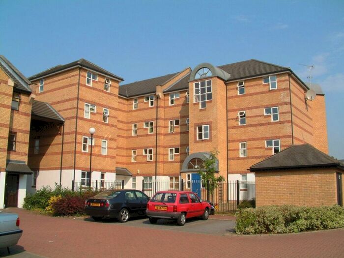 1 Bedroom Apartment To Rent In Windsock Close, Surrey Quays, SE16