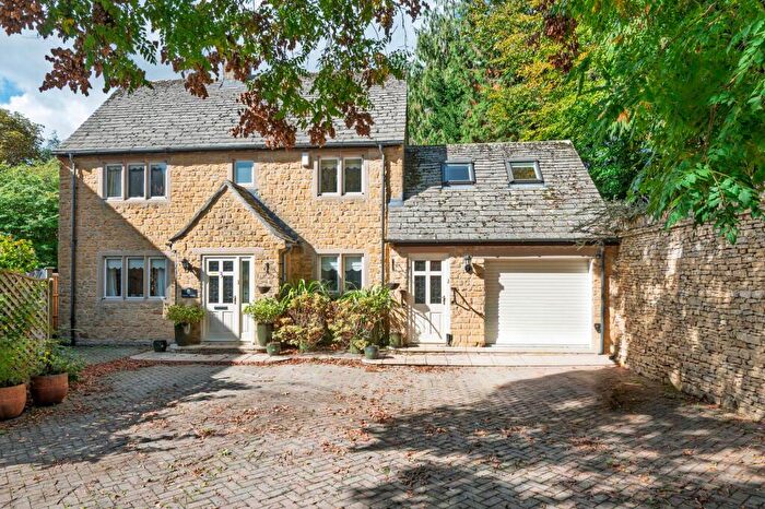 4 Bedroom Detached House For Sale In Station Road, Bourton-On-The-Water, GL54