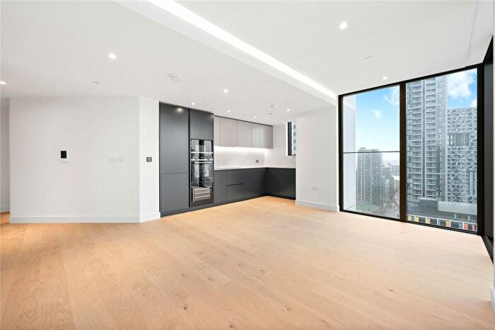 2 Bedroom Apartment For Sale In Marsh Wall, E14