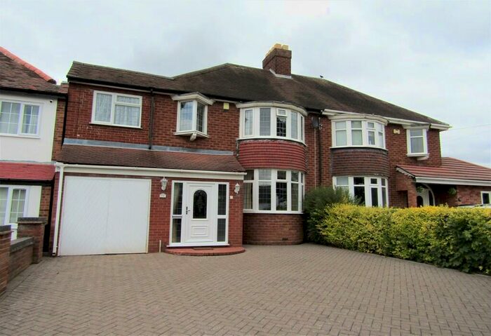 4 Bedroom Semi-Detached House To Rent In Wilderness Lane, Great Barr, Birmingham, B43
