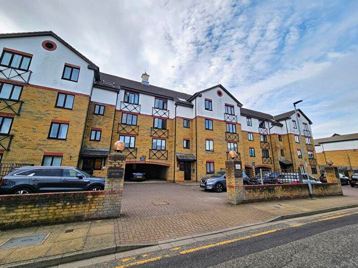 2 Bedroom Flat To Rent In Burlington House, Rivergate, Peterborough, PE1