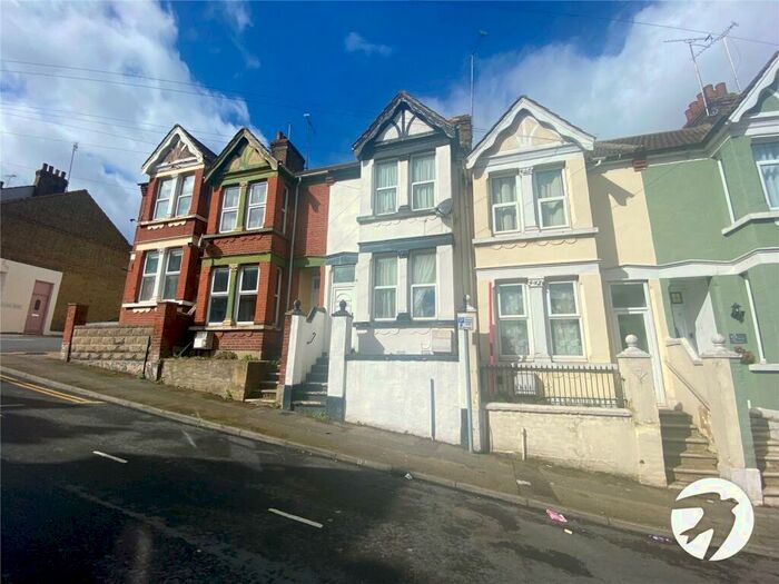 3 Bedroom Terraced House To Rent In Milner Road, Gillingham, Kent, ME7