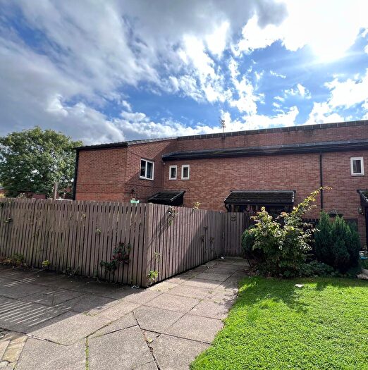2 Bedroom Flat For Sale In Poplar Avenue, Horwich, Bolton, BL6
