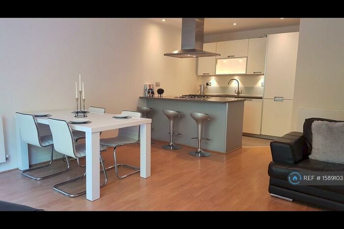 2 Bedroom Flat To Rent In Wenlock Road, London, N1