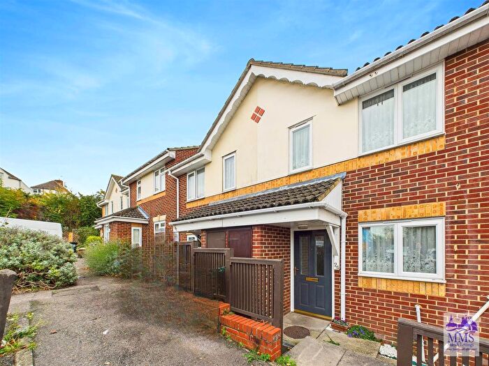 2 Bedroom Terraced House For Sale In Moss Way, Dartford, DA2