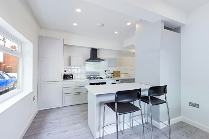 1 Bedroom Flat To Rent In Marlborough Road, Northampton, NN5