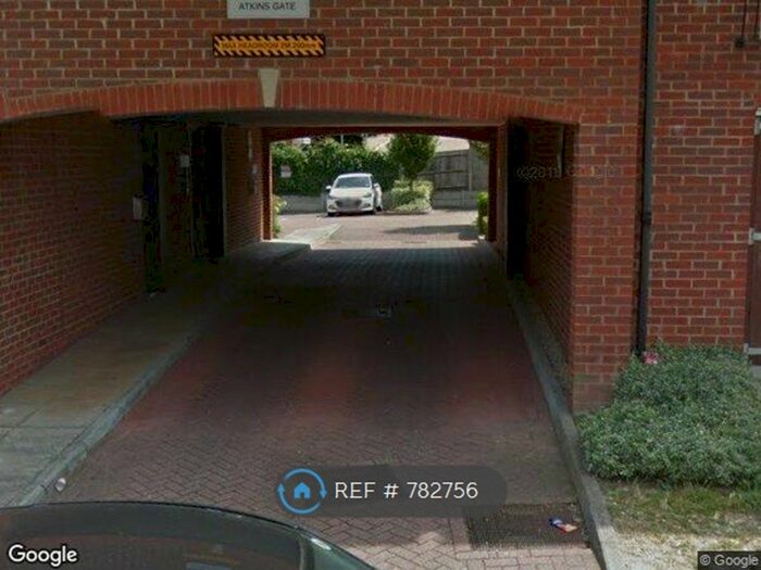 2 Bedroom Flat To Rent In Atkins Gate, Gillingham, ME8