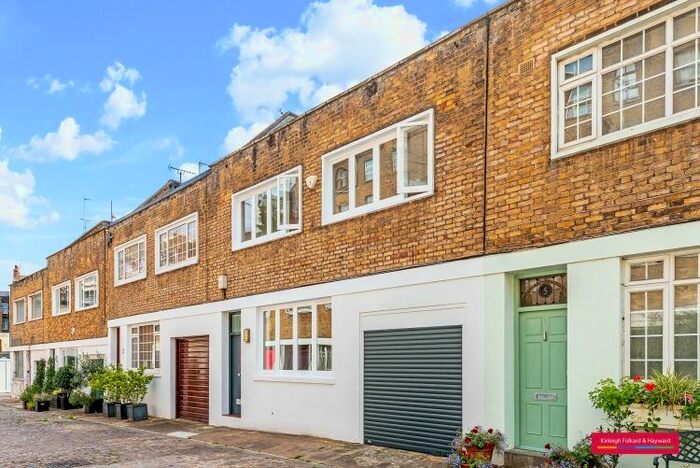 2 Bedroom Mews House To Rent In Queens Mews, London, W2