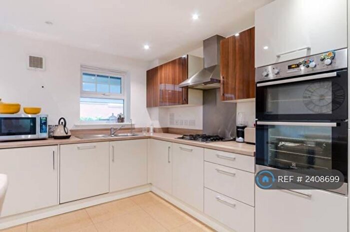 4 Bedroom Terraced House To Rent In Renwick Drive, Bromley, BR2