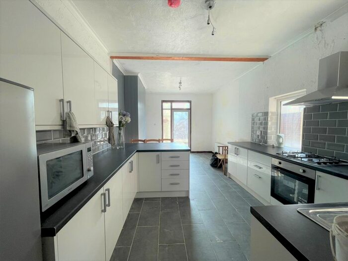 3 Bedroom Terraced House To Rent In South Avenue, Southend-On-Sea, SS2