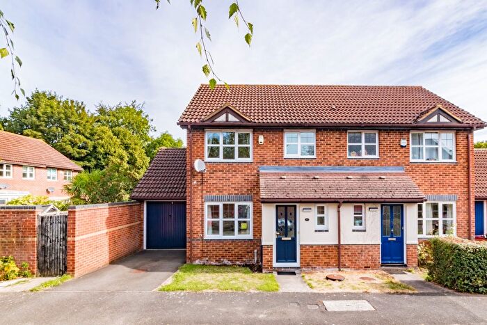 3 Bedroom Semi-Detached House To Rent In Fairfax Gate, Holton, Oxford, OX33