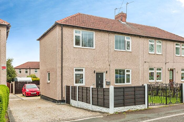 3 Bedroom Semi Detached House For Sale In Snapethorpe Road, Wakefield, WF2